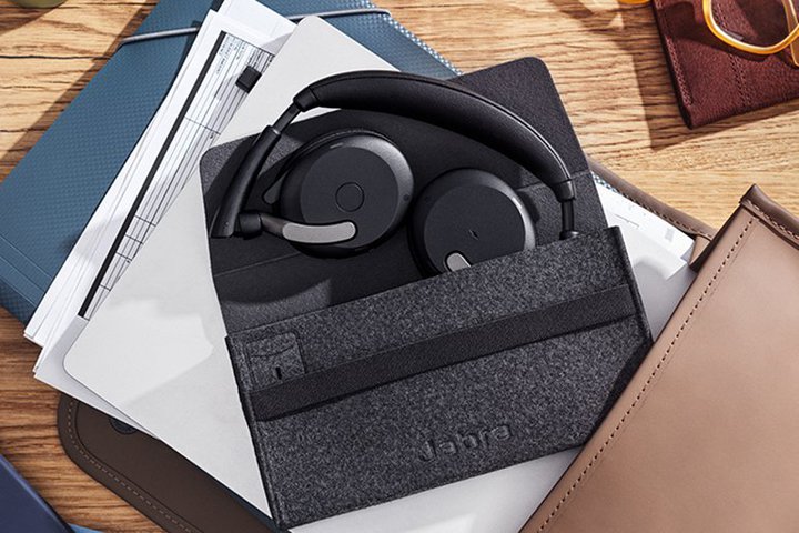 Jabra�A�V���[�Y���̐܂肽���ݎ�ANC�w�b�h�Z�b�g�uJabra Evolve2 65 Flex�v�Ȃ�3���f��