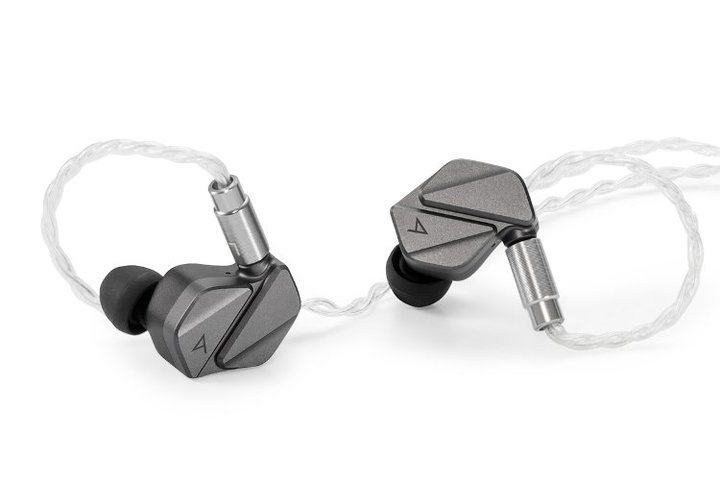 Astell&Kern�ADD/BA/PD/�s�G�]�̃N�A�b�h�n�C�u���b�hIEM�uAK ZERO2�v