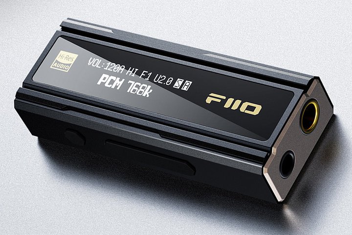 FiiO�A�����^USB DAC�����w�b�h�z���A���v�ɐV�t���O�V�b�v���f���uKA5�v