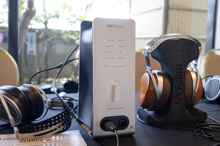 ���w�b�h�t�H���Ձ�HIFIMAN�̐V�w�b�h�z���E�A���v�������o��B�g�q�}����DAC����TWS�h���`���b�Ɣ��\