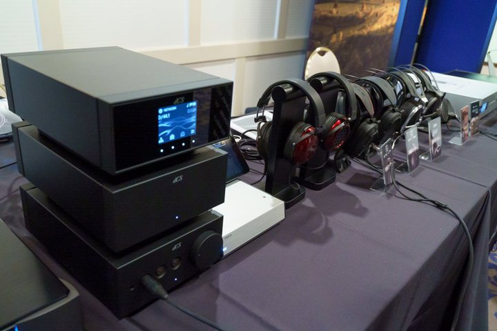 ���w�b�h�t�H���Ձ�10���~���̊J���^�w�b�h�z������p�u�[�X�ł������莎���I���L���Ȑ��i��������