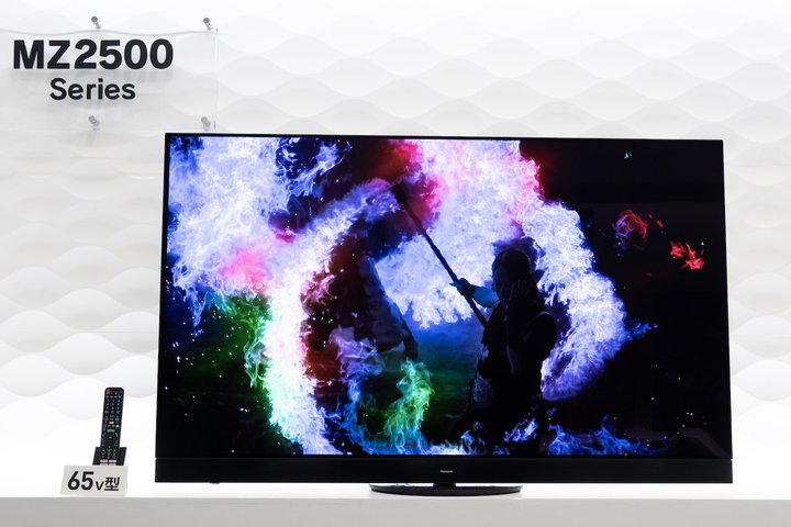 �p�i�\�j�b�N�A�V����p�l���Ŗ�2�{�̋P�x����������4K�L�@EL�r�G���uMZ2500�v