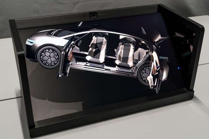 �\�j�[�A����3D�g��ԕ\���f�B�X�v���C�h�̑�2���ヂ�f���uELF-SR2�v�B���ʉ����g�����������