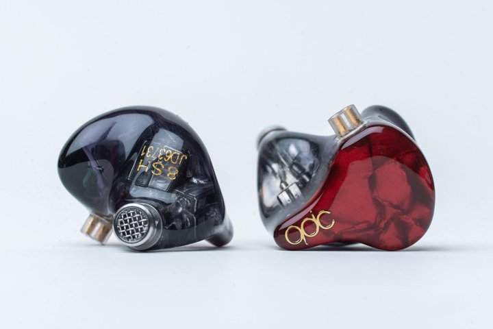 qdc�A���j�o�[�T��IEM�V���[�Y�ēW�J��4�e�B�}���`BA�\����3�V���[�Y�^�v6���i�𔭔�