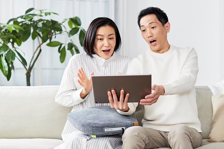 �����b�N�X���Ȃ���f���唗�͂Ŋy���߂�u�X�s�[�J�[�N�b�V�����v�o��B�}�b�T�[�W�`�F�A�̘V�܁E�t�W��Ê킩��