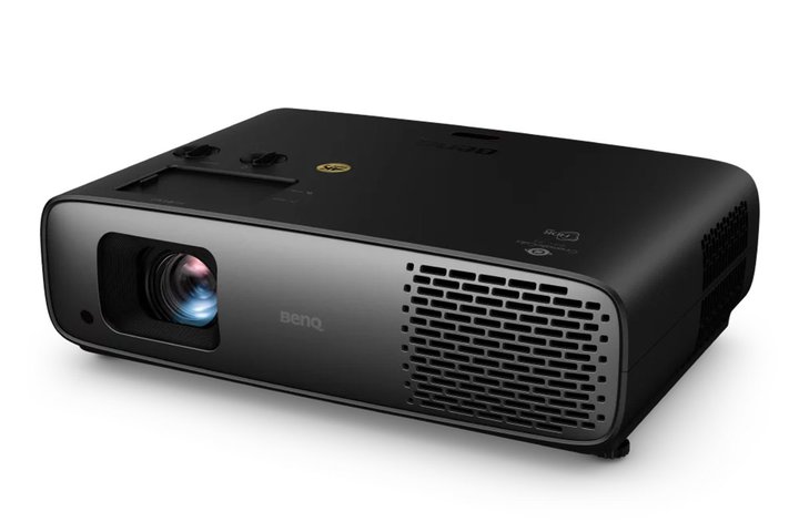 BenQ�A�V�t���O�V�b�v4K�v���W�F�N�^�[�uHT4550i�v�B���Џ�HDR10+�Ή��A�t�B�������[�J�[���[�h������