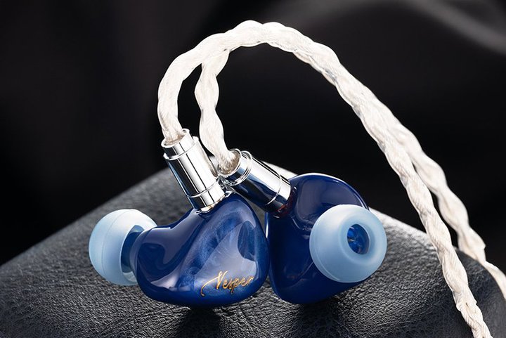 QoAAV`[jO1BA{1DDnCubhCzuVesper2v