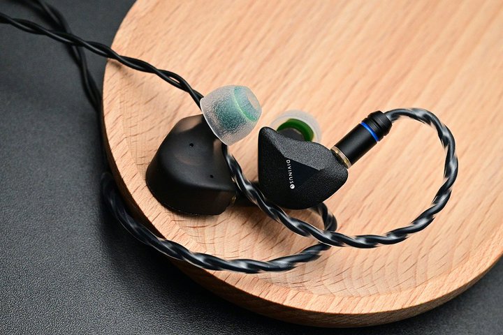 TANGZU�A1DD+2BA�̃n�C�u���b�hIEM�uFUDU�i�t�[�h�D�j�v