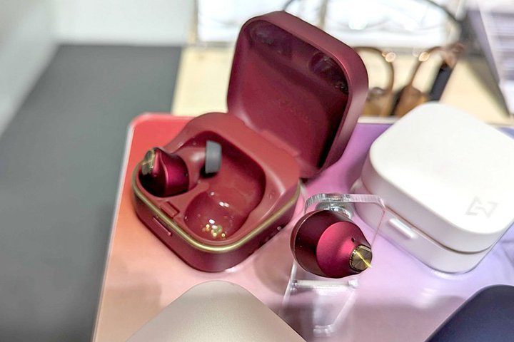 ��IFA��AVIOT�A�J�����̊��S���C�����X�uTE-Q3�v���@�𐢊E����I