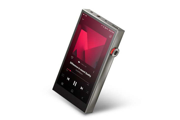 Astell&KernAnEWOfނɁgO[h5`^h̗pDAPuA&futura SE300 Titanv