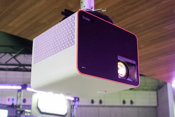 yQ[VEzBenQQ[~OvWFN^[uXV[YvEI