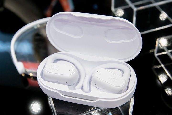 JBLAȂ璮SCXuSOUNDGEAR SENSEv10/13