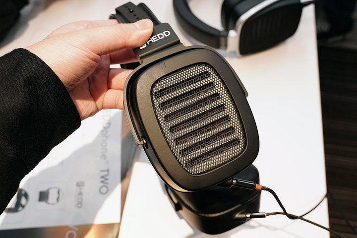 wbhtHՁEp[AbvuHEDDphone TWOvoBAustrian Audiõv~Awbhz^Avڌ