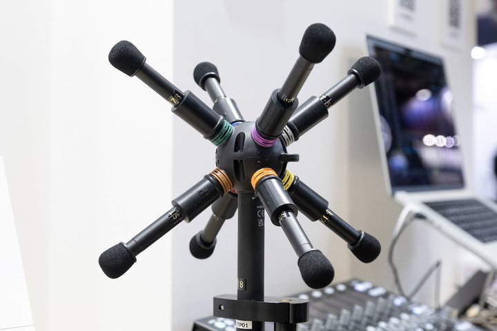 Inter BEEI[fBIeNjJ3D}CNuBP3600vɕ֗ȃvZbgo^Austrian Audiõv~Awbhz&Av\