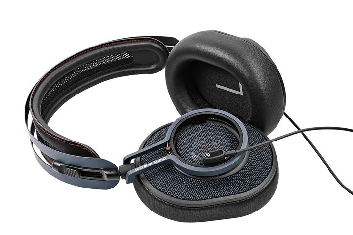 Austrian AudioA40~̊J^v~AEt@XwbhzuThe Composerv