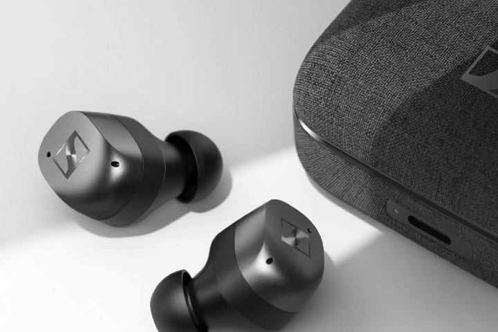 [nCU[A^ANC𒅎ɋSCXuMOMENTUM True Wireless 4v