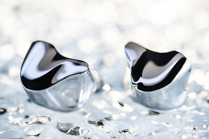 DUNUAX͂`[tɂ9hCo[ڃCzuGLACIER v