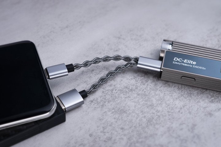 iBassoA̓hODACuDC-ElitevɃN[dłZp[gOTGP[uuCB19v