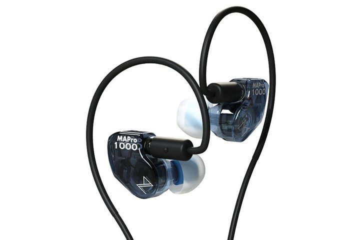 MaestraudioAZ~bNgDC[^[uRSTv{1DD̃nCubh^IEMuMAPro1000v