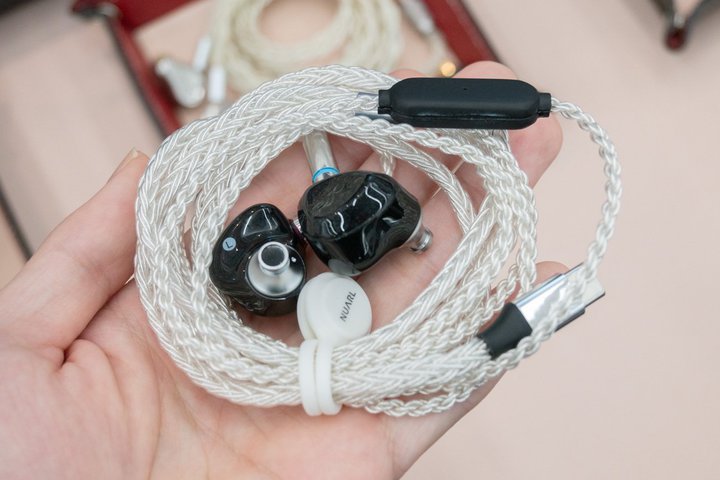 wbhtHՁNUARLAMEMShCo[ڗLCzuX979vQloW