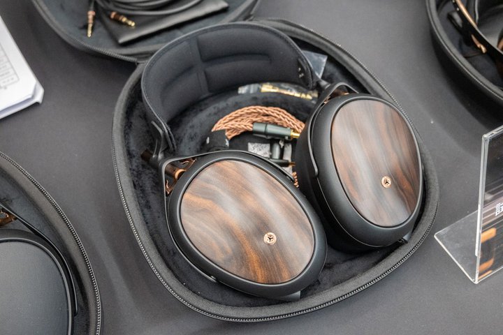wbhtHՁMeze Audio̐Vʋ쓮wbhzuLIRIC2vQloWBWarwick Acoustics600wbhz