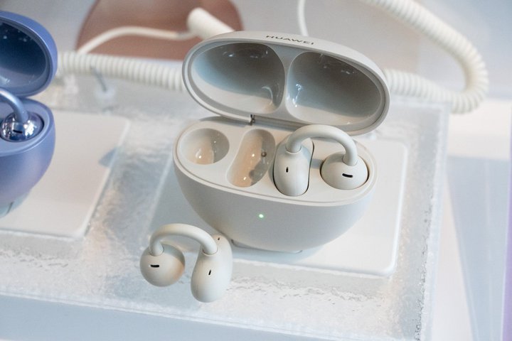 t@[EFCAC[Jt^I[vSCXuHUAWEI FreeClipvɐVFgx[Wh