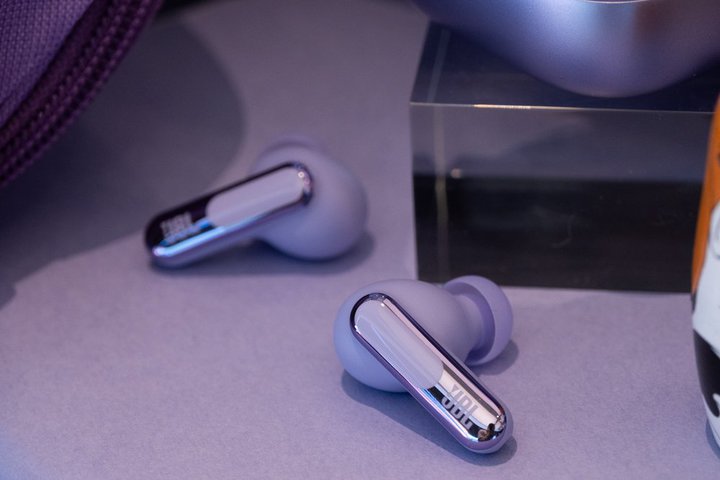 JBLAgSCX̐VX^_[hh uJBL LIVE BEAM 3vBfBXvCtP[Xp