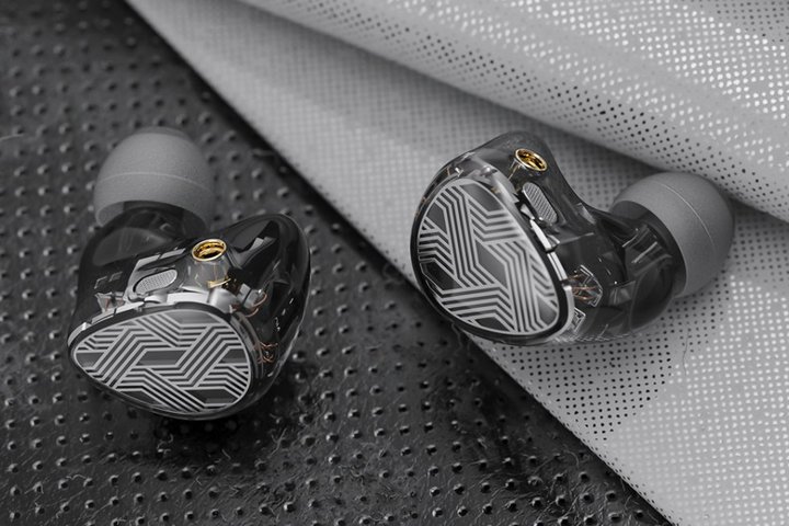 FIIOA[Ɗ炩Ȍqɂ߂ŏʃ}`BACzuFA19v