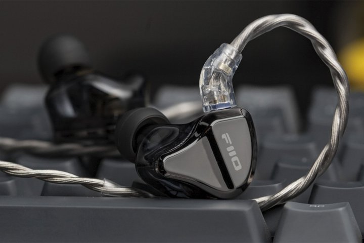 FIIOA1DD+4BÃnCubh^CzuJH5vBʃf̋Zpp