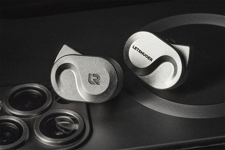 LETSHUOERAV\{CXRC13mmʋ쓮^hCo[ڃCzuS08v