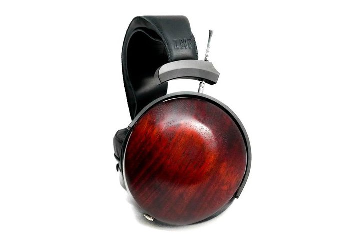 ZMF headphonesAĴ悤Ɂgy֏œ_킹hwbhzuBokehv