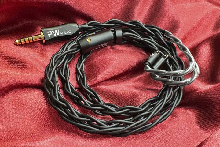 PW AUDIOAƎ́gNSCh4c\̗p̃P[uuJHUTRUMvA8.2~