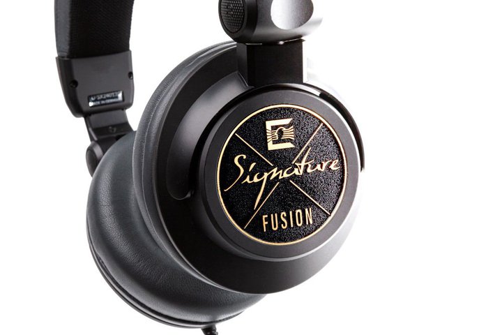 ULTRASONEAmƉyZj^[wbhzuSigunature FUSIONv