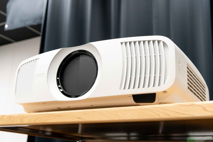 Gv\ArOɒu₷zCgJ[̗p4KvWFN^[uEH-LS11000vBi50~