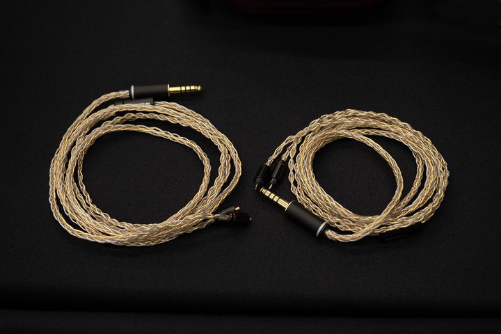 wbhtHminiNOBUNAGA LabsApWEbLbL̃nCubh8cP[u^Kiwi Ears7̏IڃACe