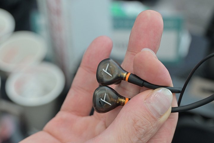 wbhtHՁxC[uDT IEV[Yv{^[nCU[AGRADOAFOCALADUNUAQoAȂǂVi