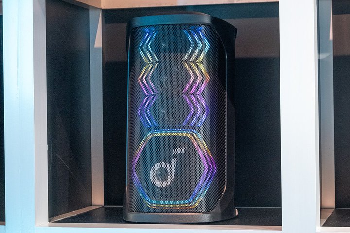 AnkerAAI͂Ń{[JA^C\ȃp[eB[Xs[J[uSoundcore Rave3Sv