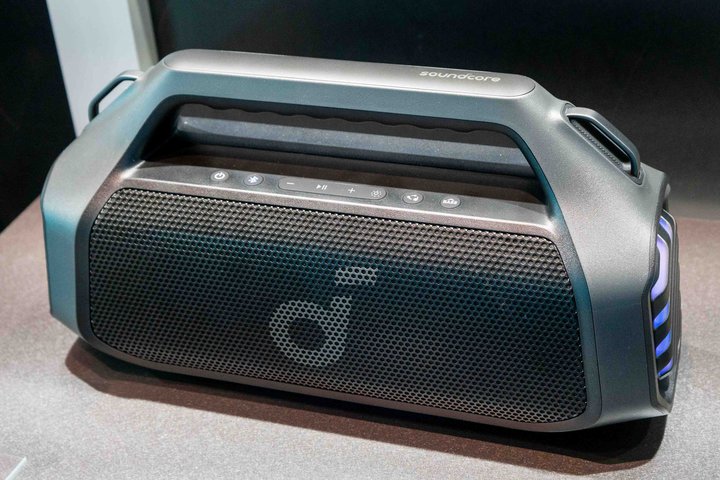 AnkerAdቹAEghABluetoothXs[J[uSoundcore Boom 2 Prov