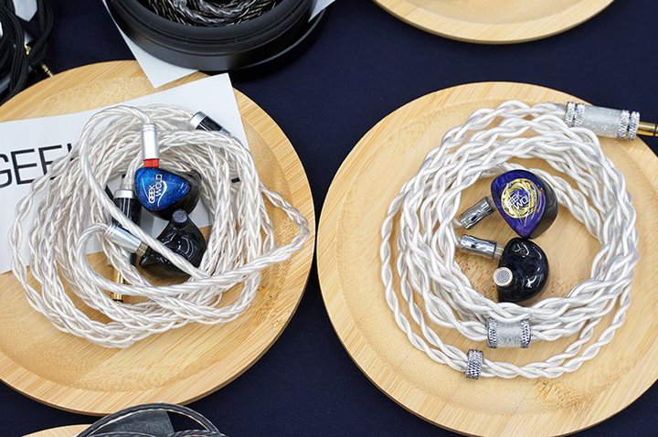 ywbhtHminiznwmuXsvX^[EEH[Yf^SeeAudio͗\100~Cz^RME̓dtB^[CxgoW