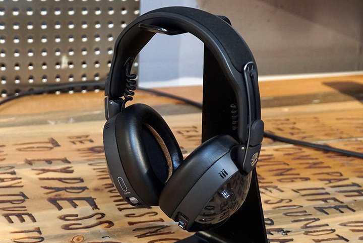 SkullcandyATHX̉Zp𓋍ڂtOVbvECXwbhzuAviator 900 ANCv