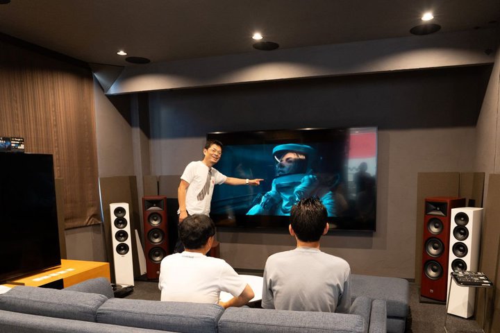 ׂI98V^TEhBz[f͓rŒfOBuʂ̒ɂoAƋ߂ÂAcAڂJĂȂIv