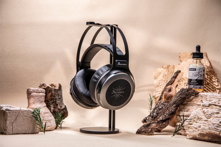 Kiwi EarsAX^WIj^[̐mȃ`[jO{wbhzuAltruvav