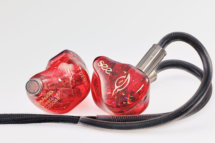 See AudioAŏʃfƓRZvgŃ`[jOnCubhCzuSeeUv