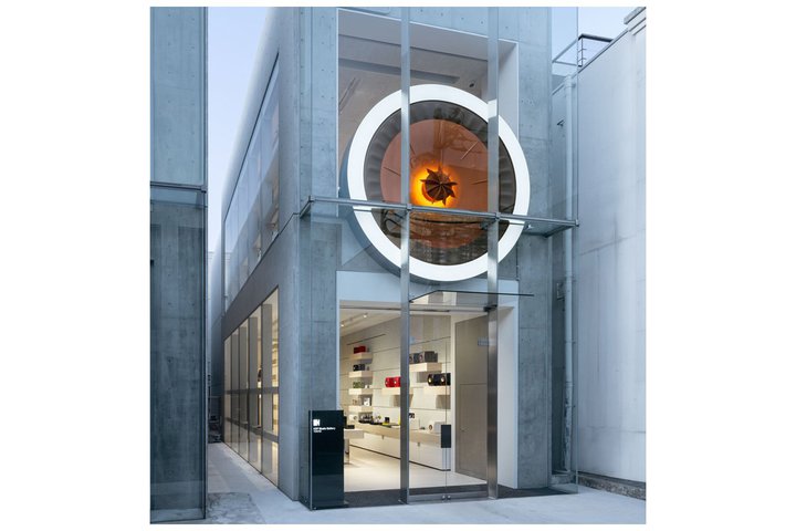 KEFAcXuKEF Music Gallery TOKYOvJX2NLy[BtBiVF̃v[gnYȂ