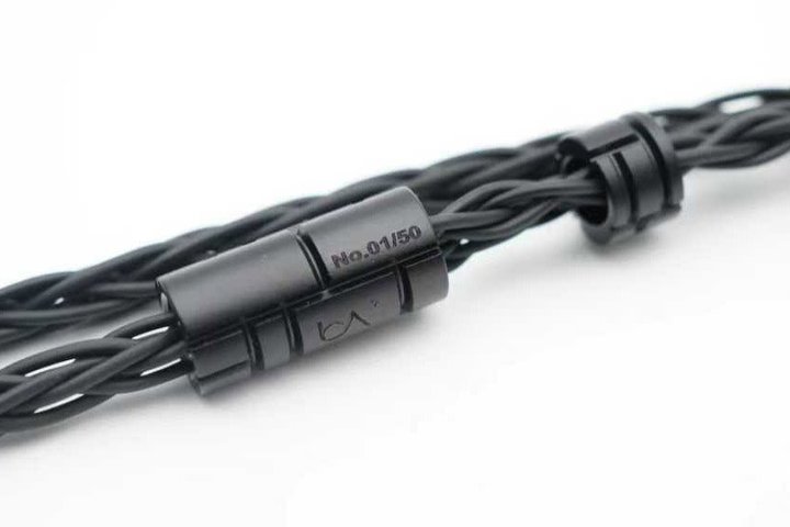 Beat AudioA50{̎̃CzP[uuShadow SyncvB7~