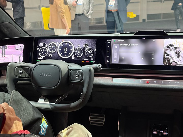 ��CES���uAFEELA Immersive Audio�v�����Ԃő̌��I�Ԏ��̌��E�𒴂��čL���闧�̃T�E���h