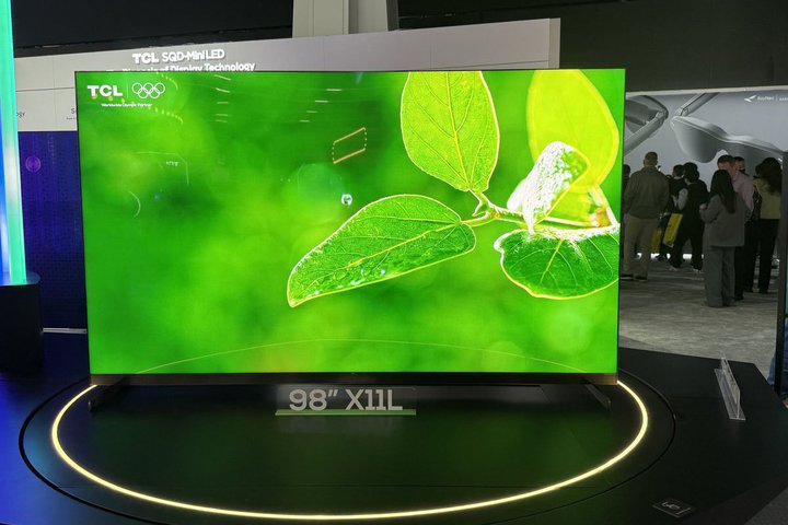 ��CES��TCL�A�uSQD Mini LED�v���ڂ�98�C���`�e���r�uX11L�v���\�B�F�Č��̈�ѐ��Ə��x������