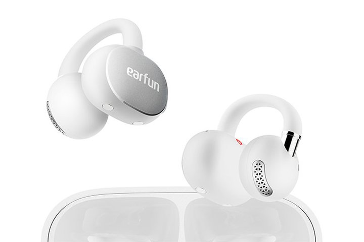 ��CES��EarFun�A�C���[�J�t�^���S���C�����X�̑�2�e�uClip 2�v�B�h���C�o�[���T�E���h�|�[�g����^��