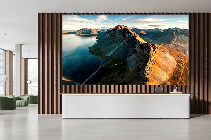 �\�j�[�ACrystal LED�̃X�^���_�[�h���f���uZRD-S12G�^S15G�v