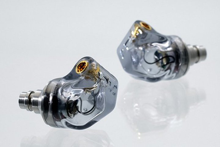 ADV.�A�g���̂悤�ȁh �d�ቹ����������C���z���uModel 4 Thunder Bass�v